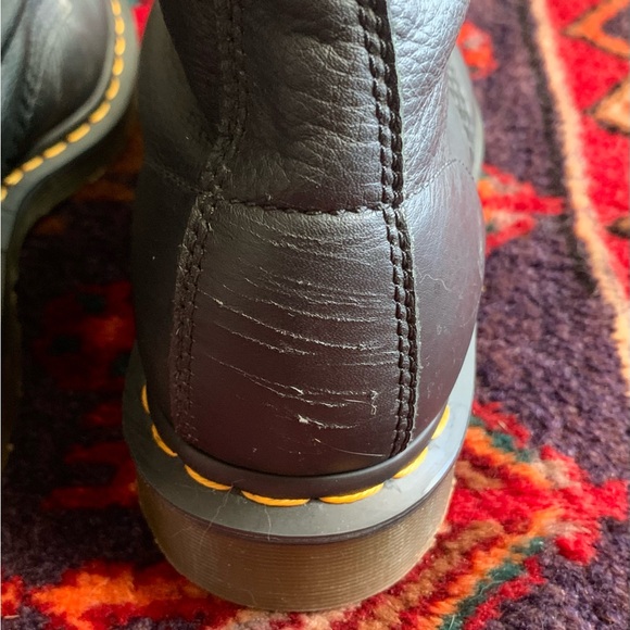 Dr. Martens Sz 9 1490 Black Lace Up Boots Air Wair Cushion Soles - Picture 4 of 6